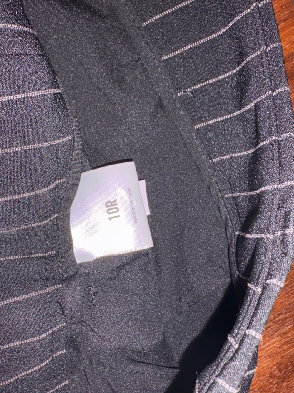 Express Editor Pants - Pin stripe - Size 10 R - Picture 3 of 9